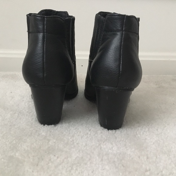 Black leather ankle boots - Picture 3 of 5